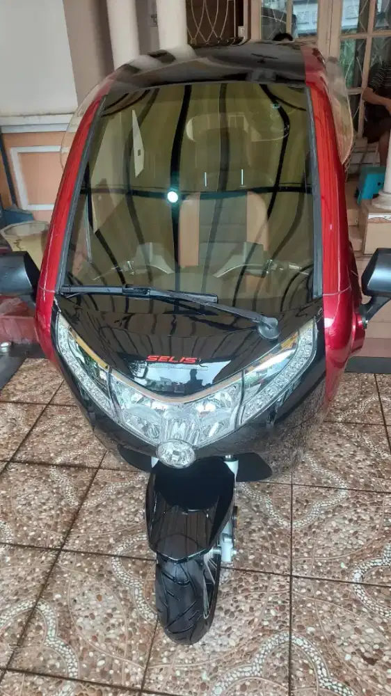 Selis bajaj sepeda motor listrik type new balis