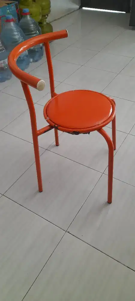 Di jual Kursi 15 Pcs ( per Pcs 120K )   buat jualan