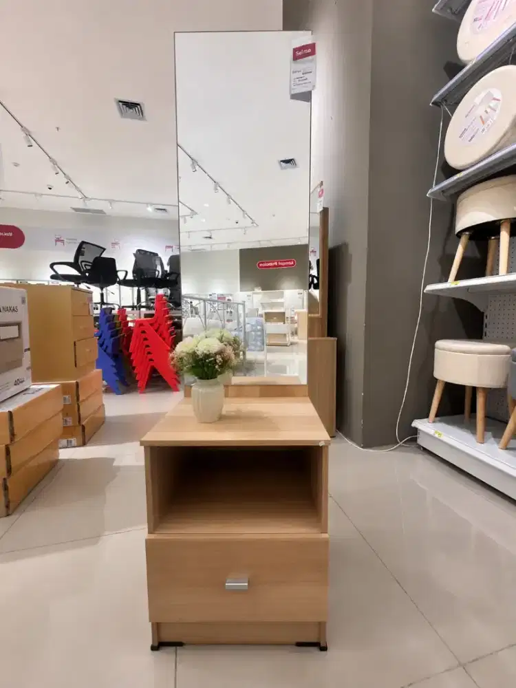 Meja Rias murah aesthetic