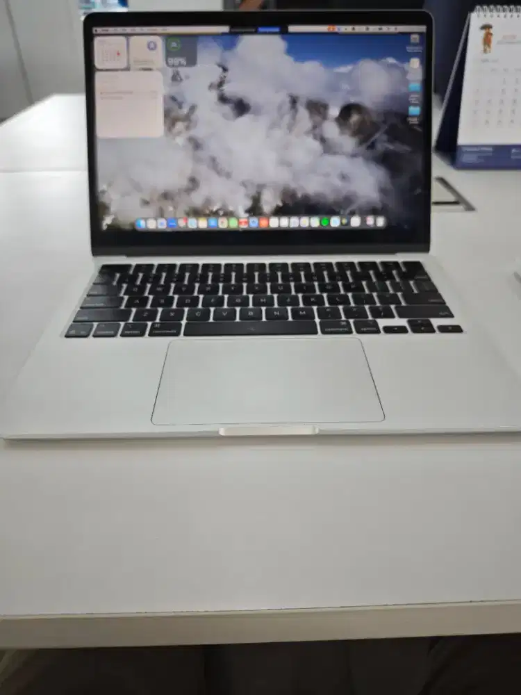 Jual MacBook Air M4 tahun 2025
