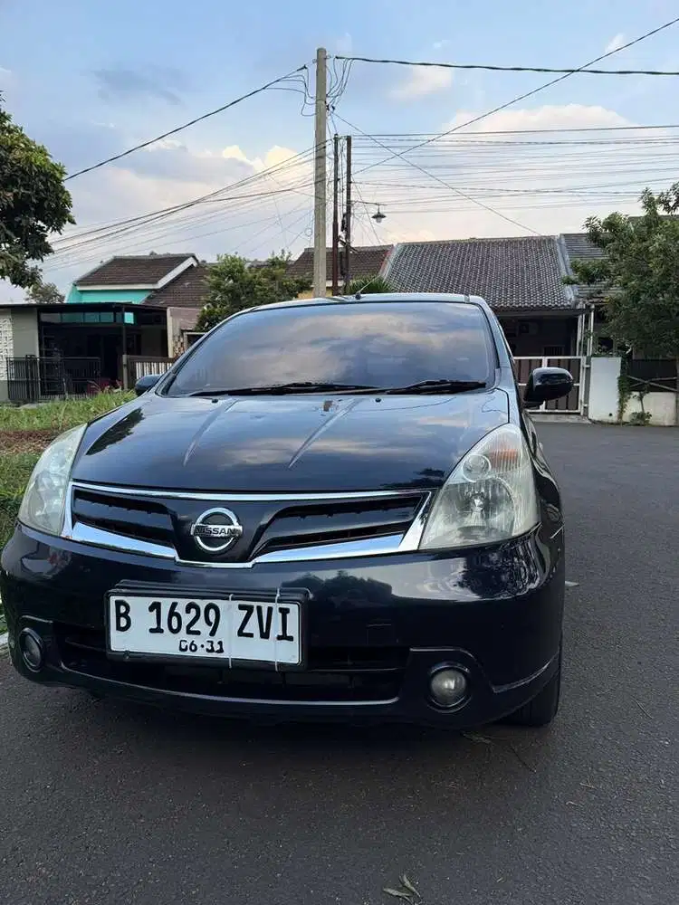 Nissan Grand livina 2011 Bensin