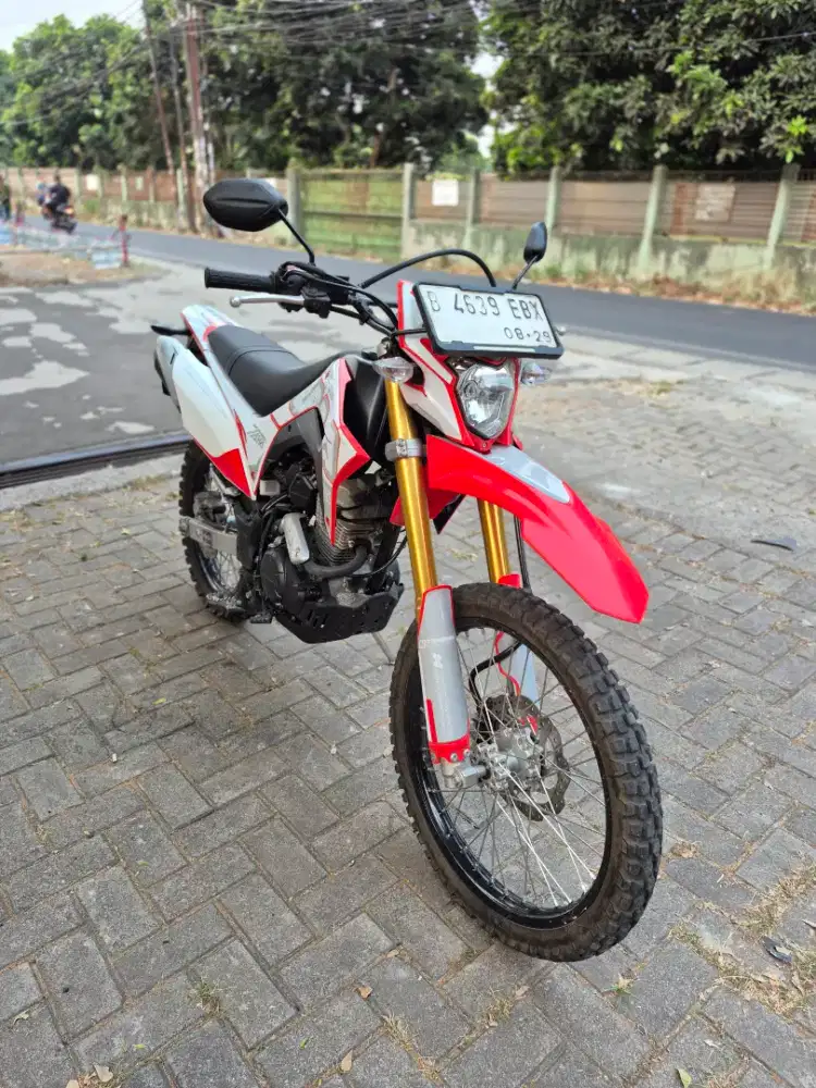 Dijual CRF 150l tahun 2023 pajak hidup KM low