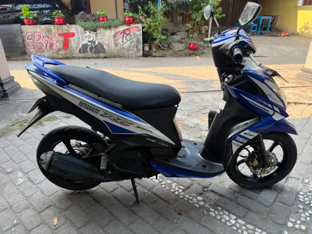 Yamaha Xeon RC Repsol THN 2014 plat B jakarta
