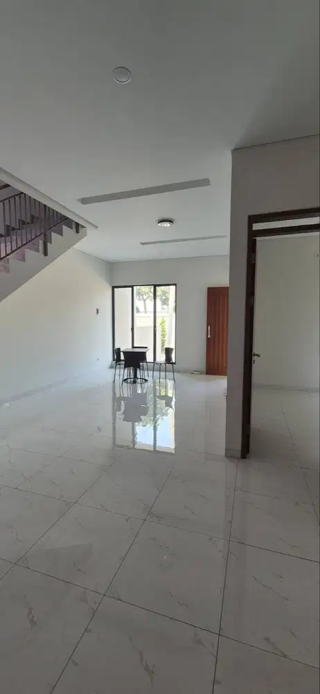 Dijual Rumah Baru 2 Lantai di Batununggal Bandung