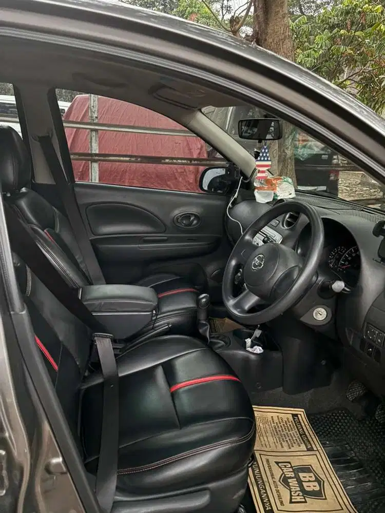Nissan March 2012 Bensin