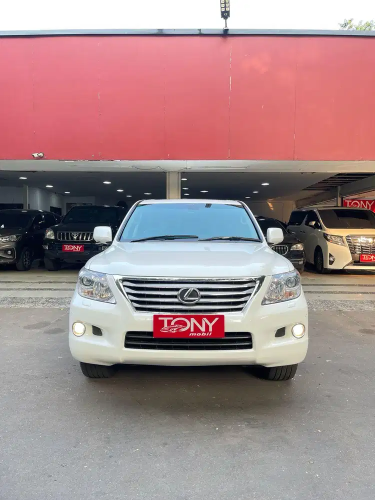 Lexus LX570 AT 2009 Putih