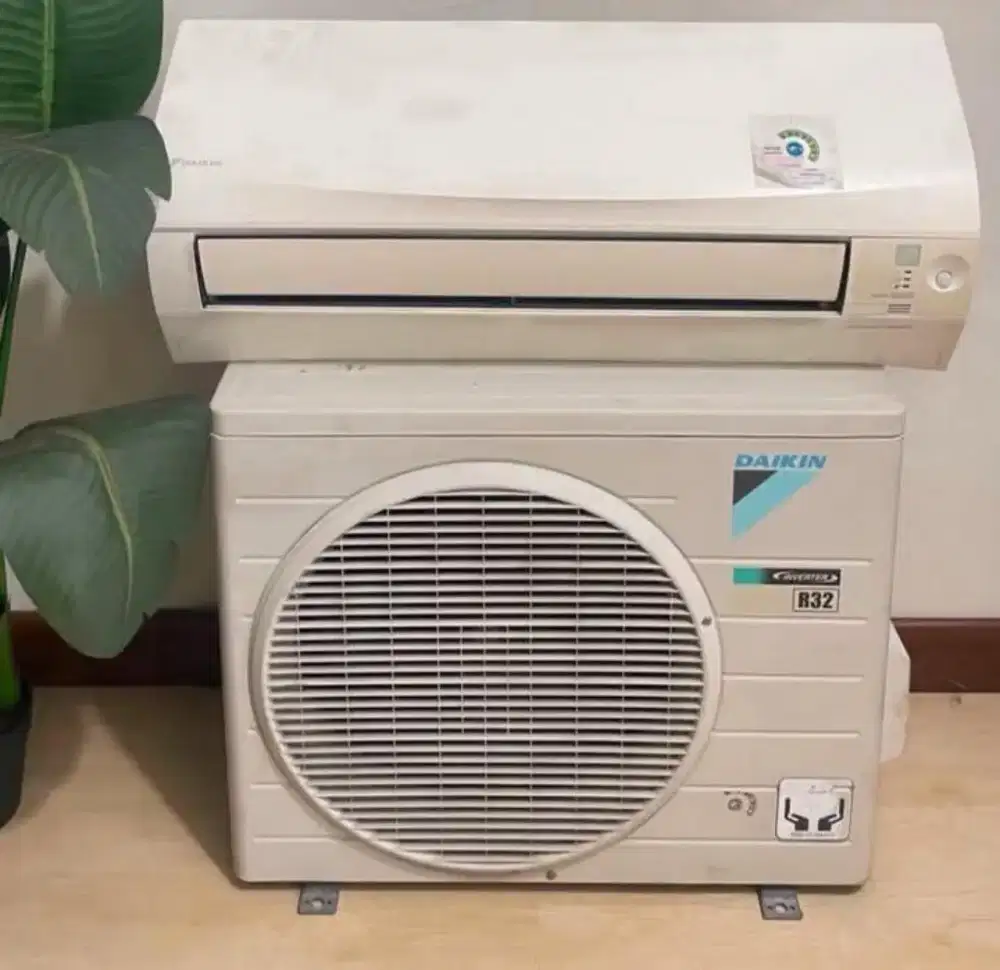 Cicilan AC DAIKIN AC SPLIT 1 PK INVERTER WHITE