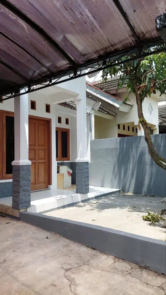 Dijual Rumah Siap Pakai One Gate System di Parakan Saat Cisaranten