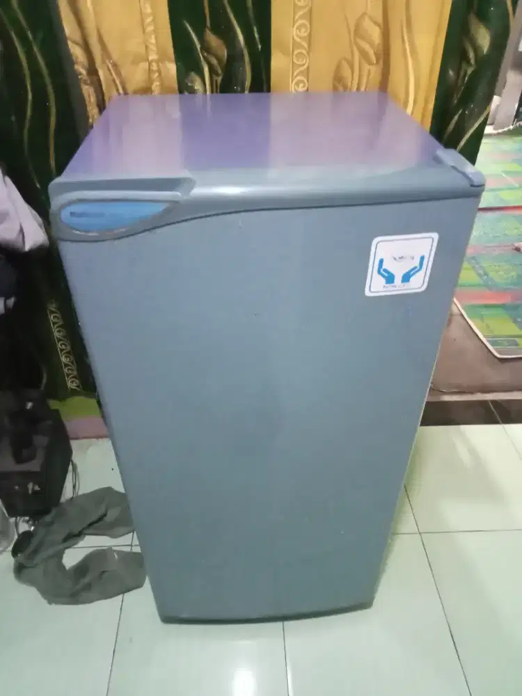 Kulkas 1 pintu normal ori segel lengkap
