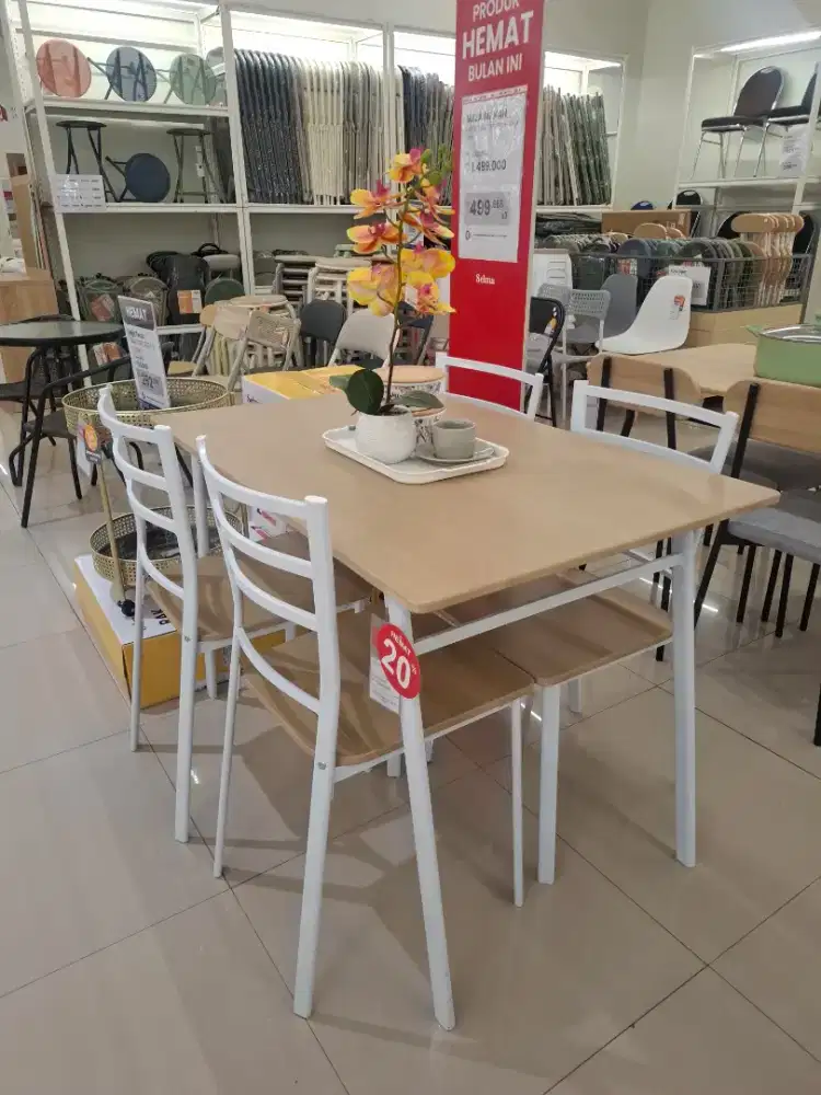SET MEJA MAKAN 4 KURSI MINIMALIS