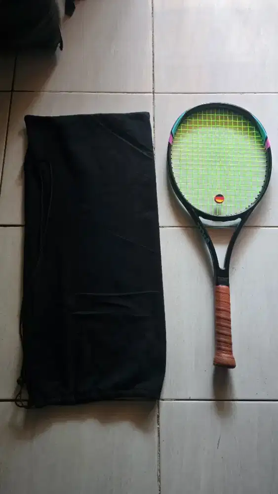 WTS Raket Tenis Wilson SIX - LV