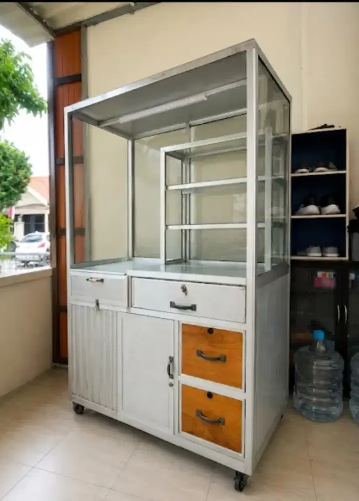 Rombong Alumunium kaca bekas