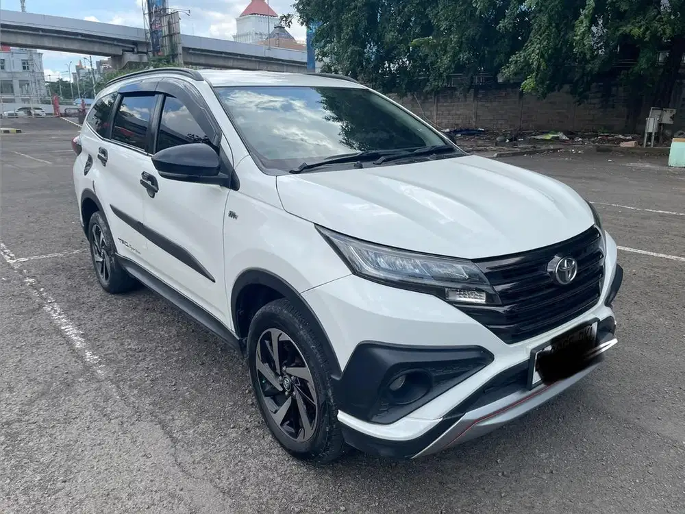 Dijual Toyota Rush TRD Sportivo AT 2019 – Putih,Terawat, Siap Pakai