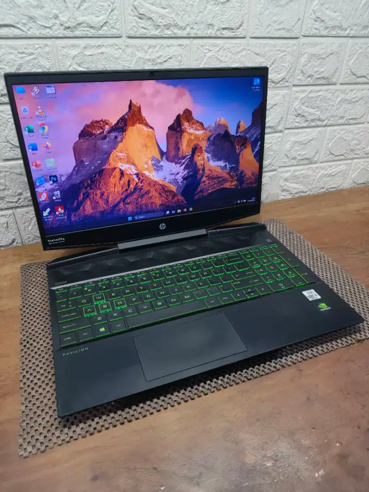 HP Pavilion Gaming 15 intel Core i5 Gen-10 (16/512gb) GTX 1650 NORMAL