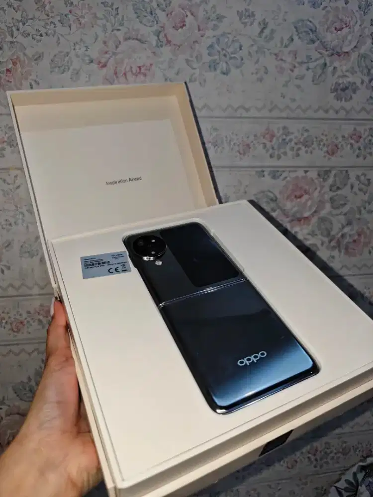 Oppo Find N3 Flip 12/356Gb Resmi Bekas