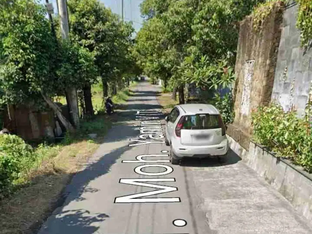 Tanah jalan Moh Yamin renon bali