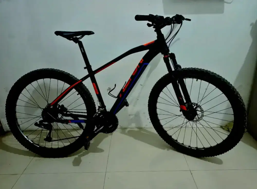 Element Alton celenger 27,5