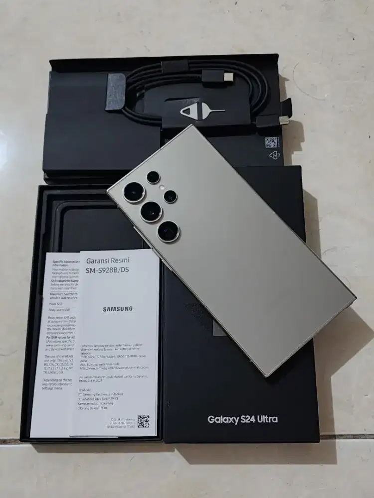 Samsung S24 Ultra 5G 12/256Gb, warna Grey SEIN, kondisi 99,9% Sempurna