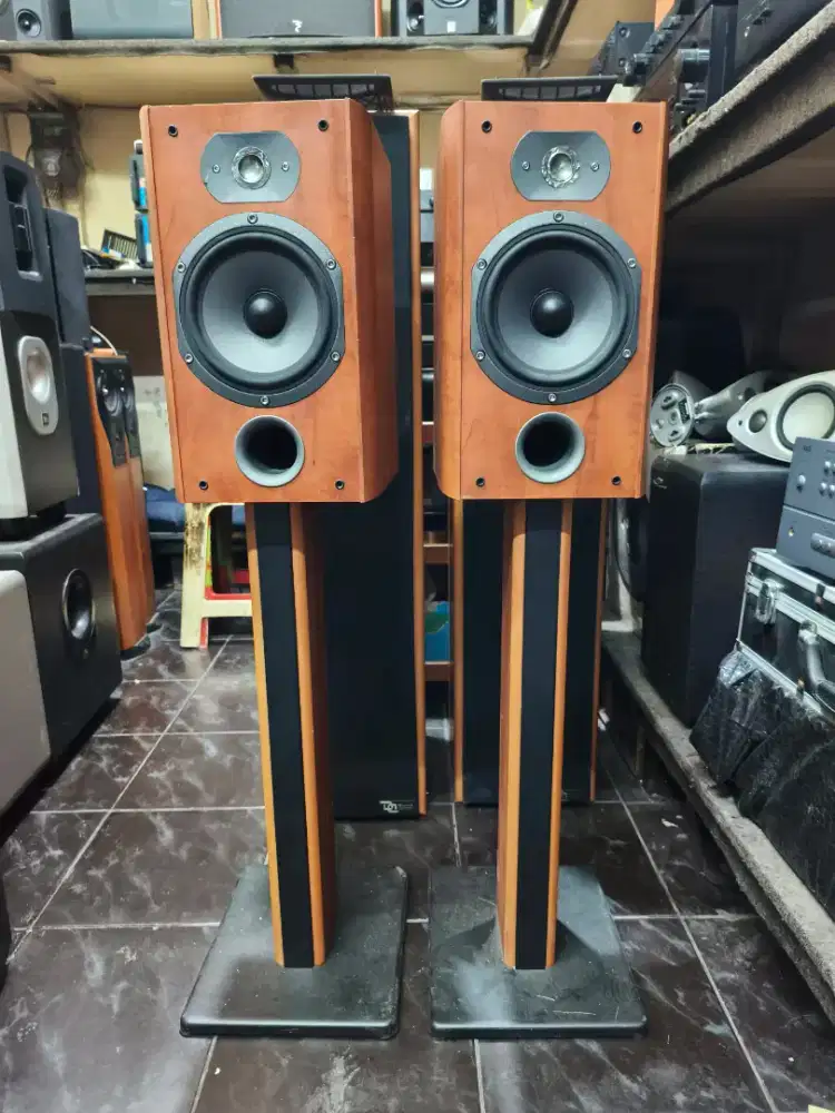 Bookshelf Speaker Focal-JMlab Chorus 706S classic + Stand