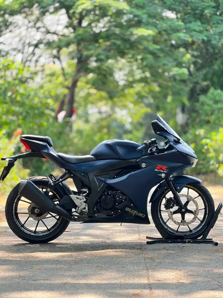 SUZUKI GSX 150R 2019 BIRU KM 12K PAJAK PANJANG SUPER MULUS