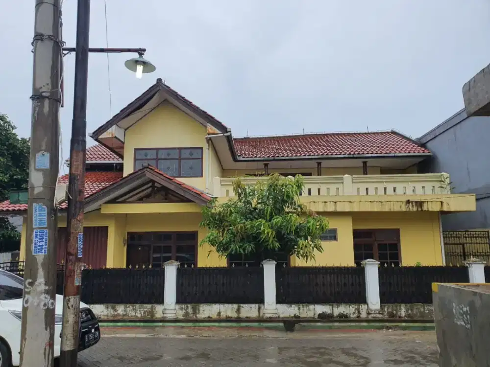 Dijual Rumah2 lantai di Ciputat..  15 menit dr MRT darrah