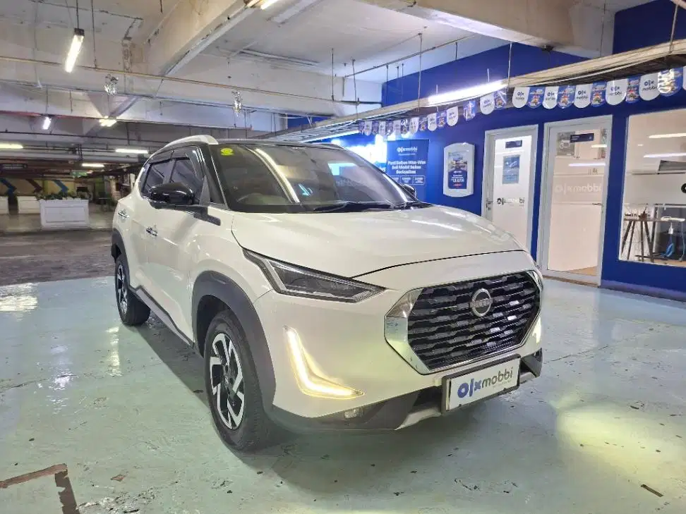KM Rendah - Nissan Magnite 1.0 Premium Bensin-AT 2023