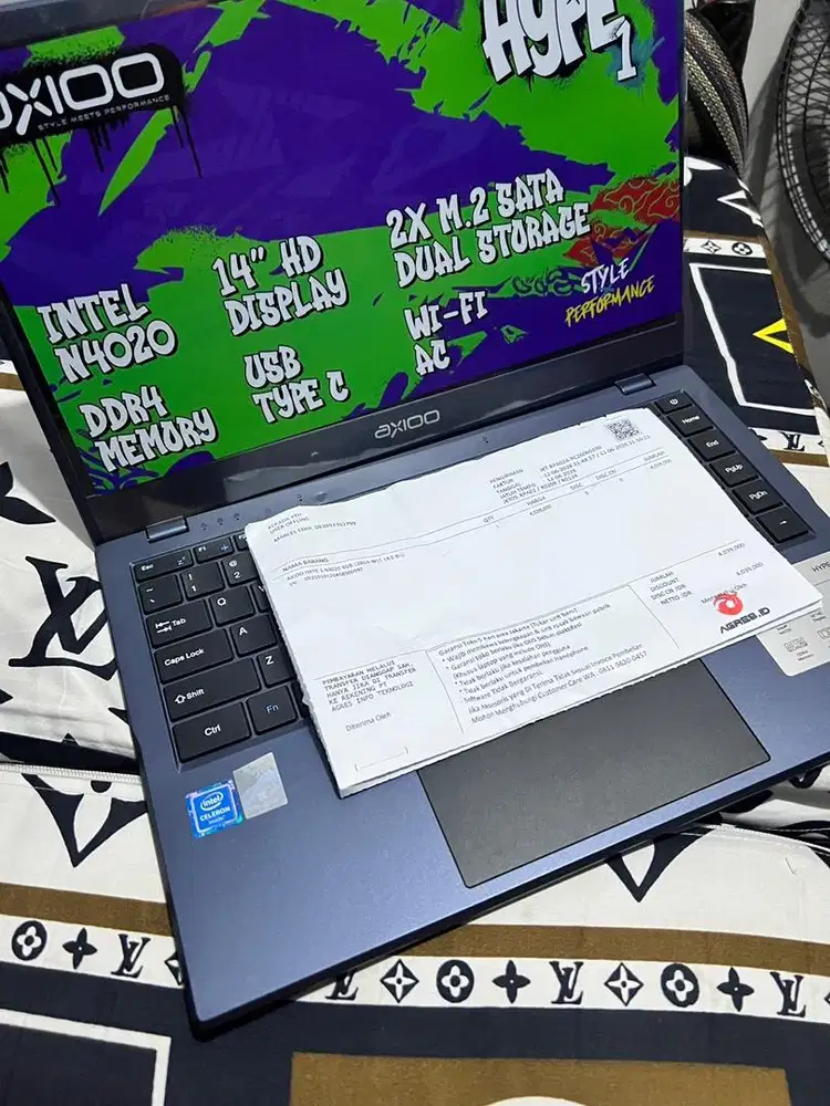 lapotop axio baru