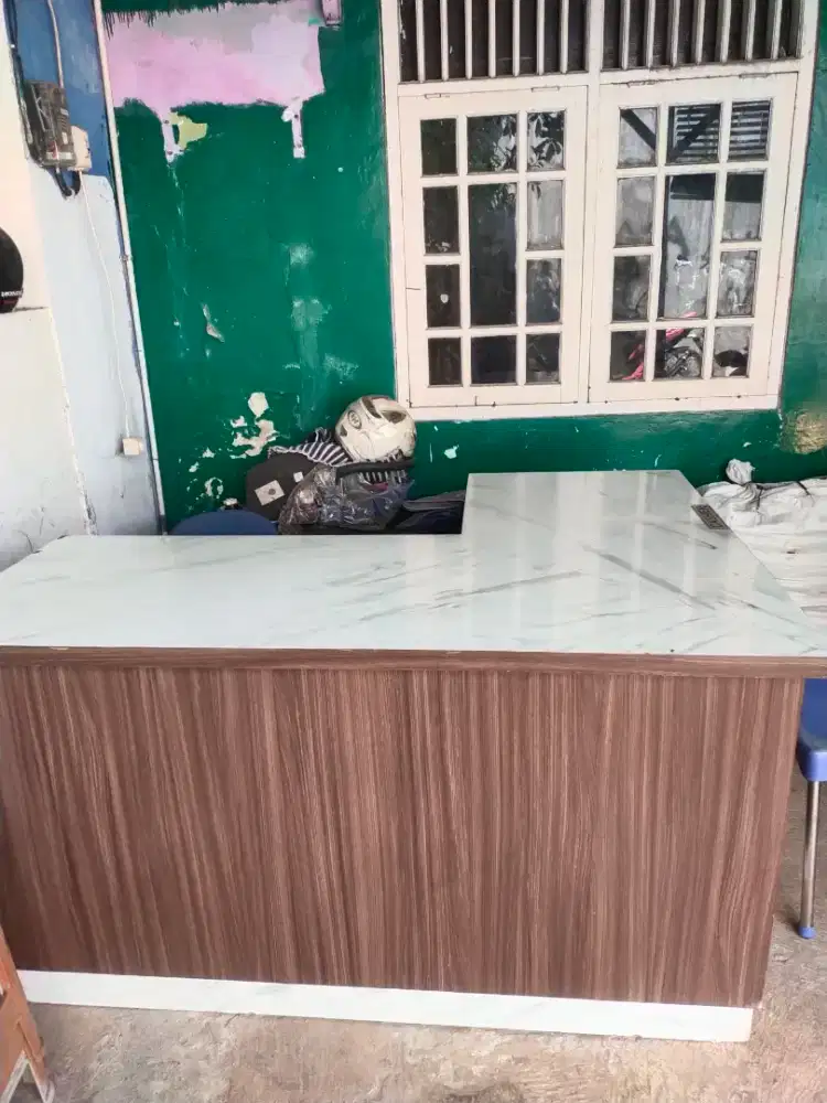 meja bentuk L dagang