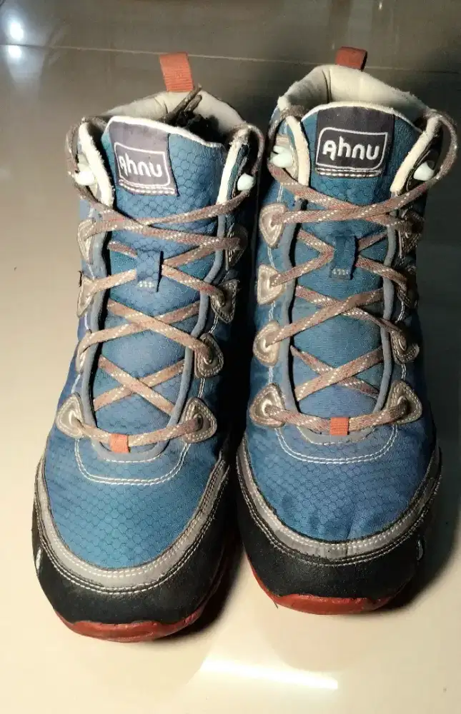 Ahnu Goretex vibram cut mid (usa) 40/25