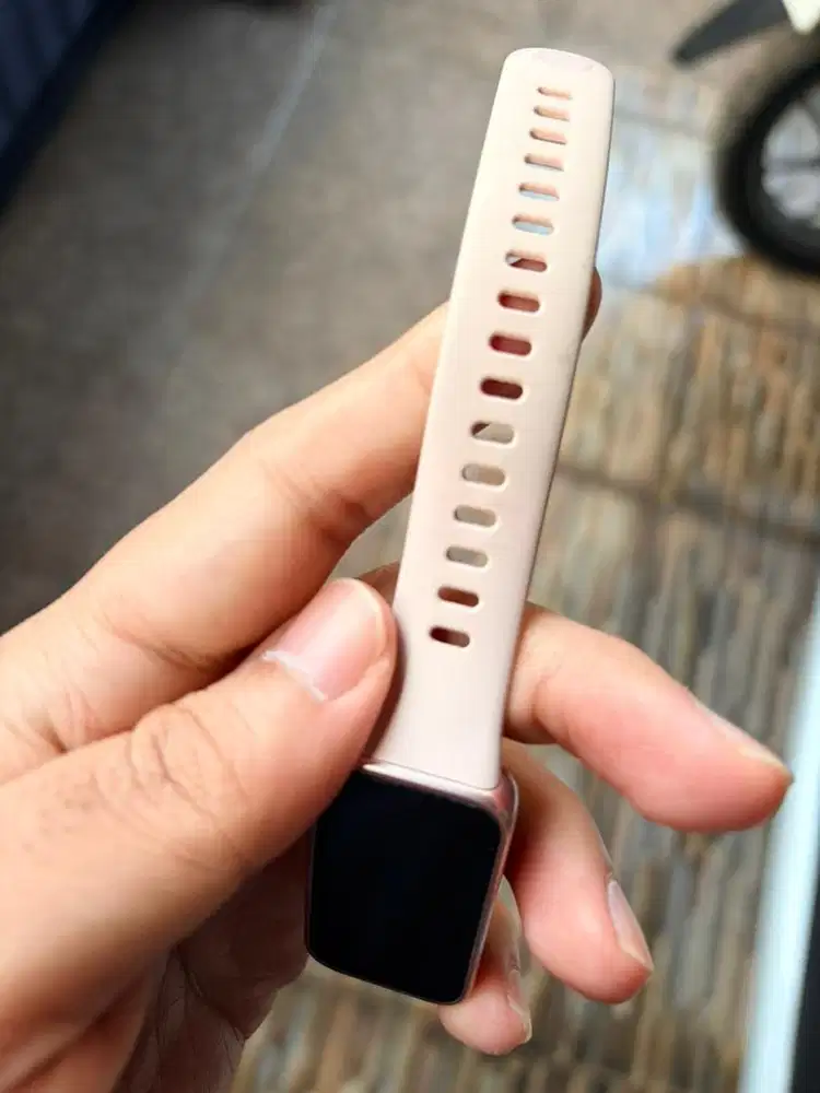 Huawei Band 8 dan 6 Pink dijual sepaket mulus bekas cewe