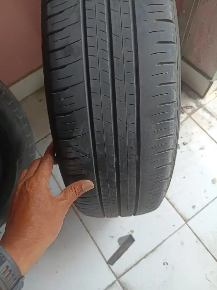 Ban Dunlop enasave 195/60 ring16 bekas xl7