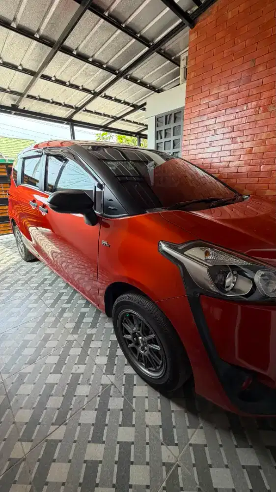 Toyota Sienta tipe E Metik thn 2017