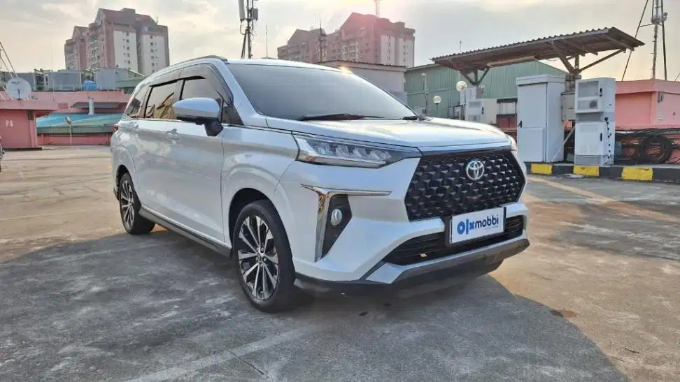 Pajak Panjang - Toyota Avanza 1.5 Veloz Q Bensin-AT 2023