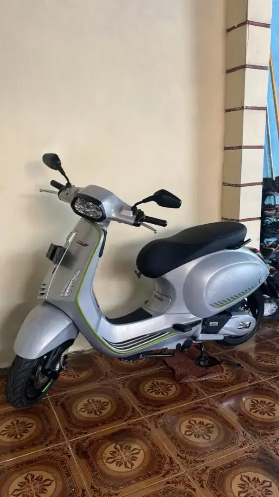 VESPA SPRINT TECH 150 PAJAK HIDUP PANJANG