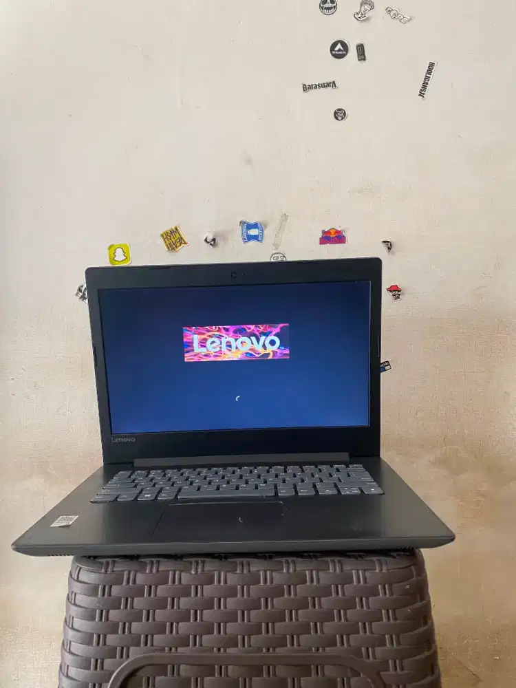 JUAL LAPTOP LENOVO IDEAPAD 330-14AST AMD A9-9425 RADEON R5 HDD500GB