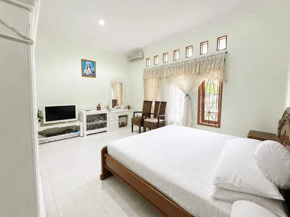 Dijual rumah di kompleks duren tiga 300m2 Jakarta Selatan
