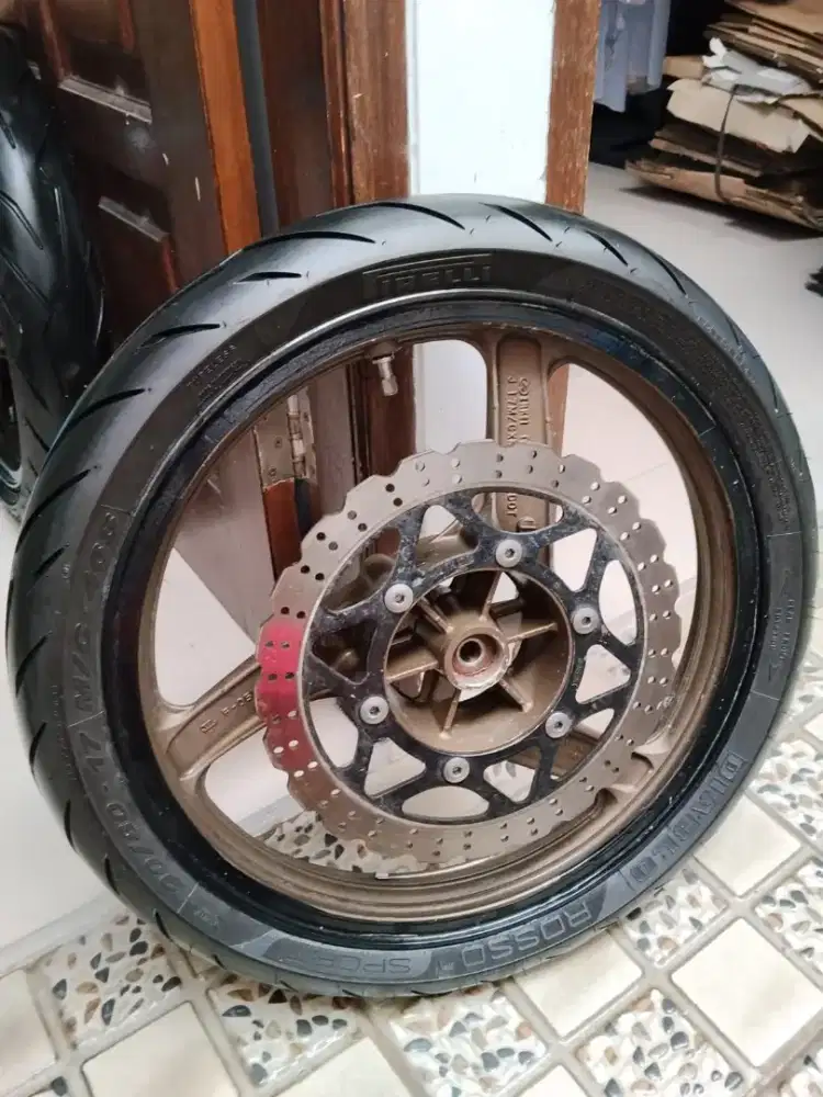 Velg ninja rr set ban Pirelli Diablo Rosso