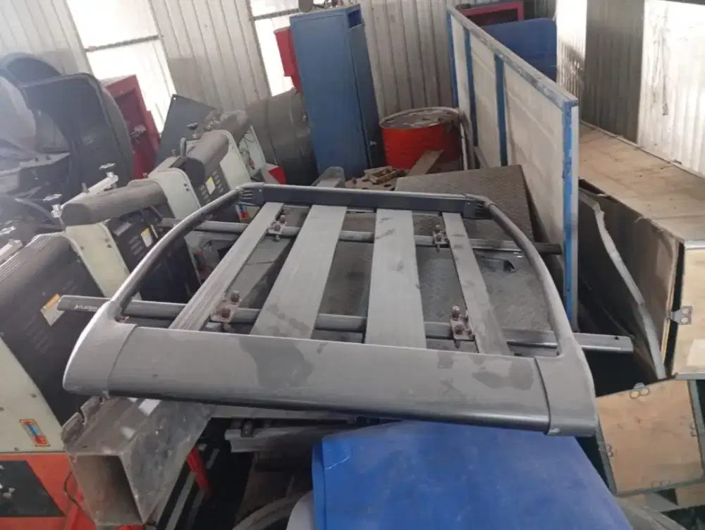 Roof rack masih bagus