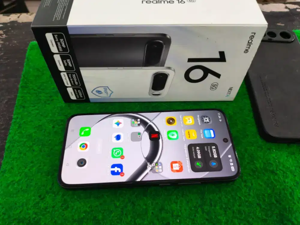 Realme 16 5G ram 12/256 GB mulus no minus lengkap garansi activ