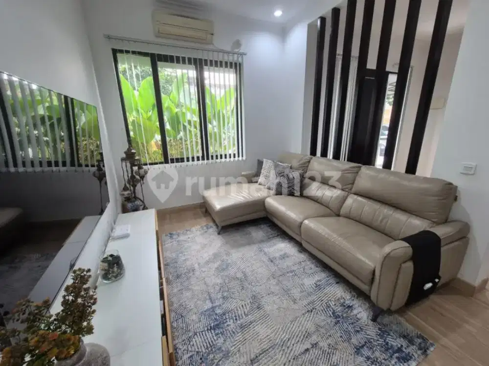 Rumah Cakep Banget Semi Furnish 2 Lantai di BSD Delatinos