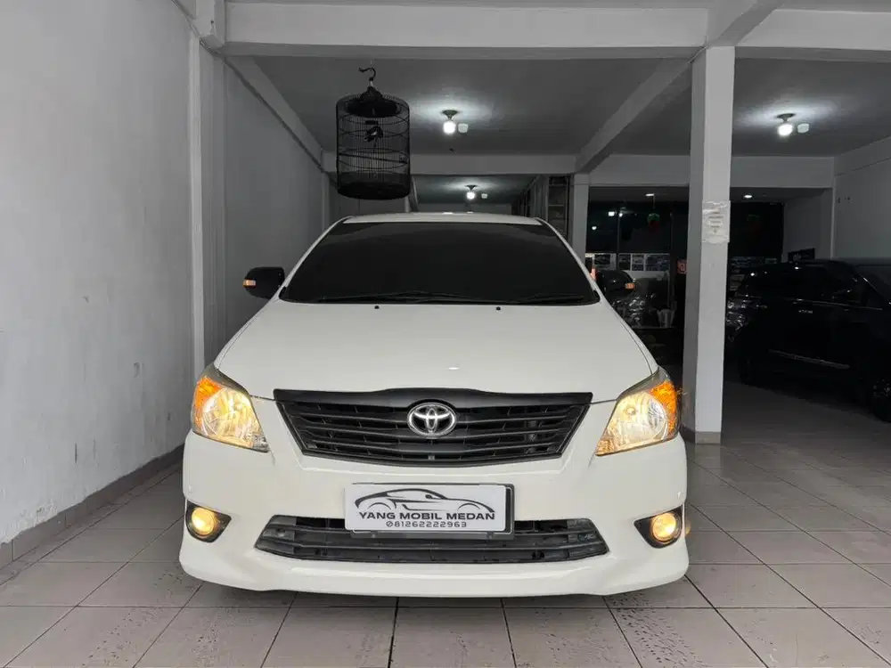 Odo 73 Rb Toyota Kijang Innova 2.5 V Diesel Manual 2012 Putih
