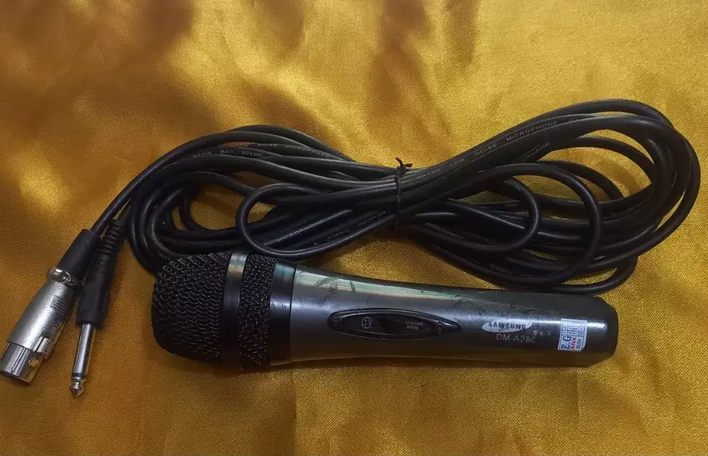 Microphone Kabel Samsung O8I3IO7 55OOO,Body Besi Berat,Peka,Normal,NET