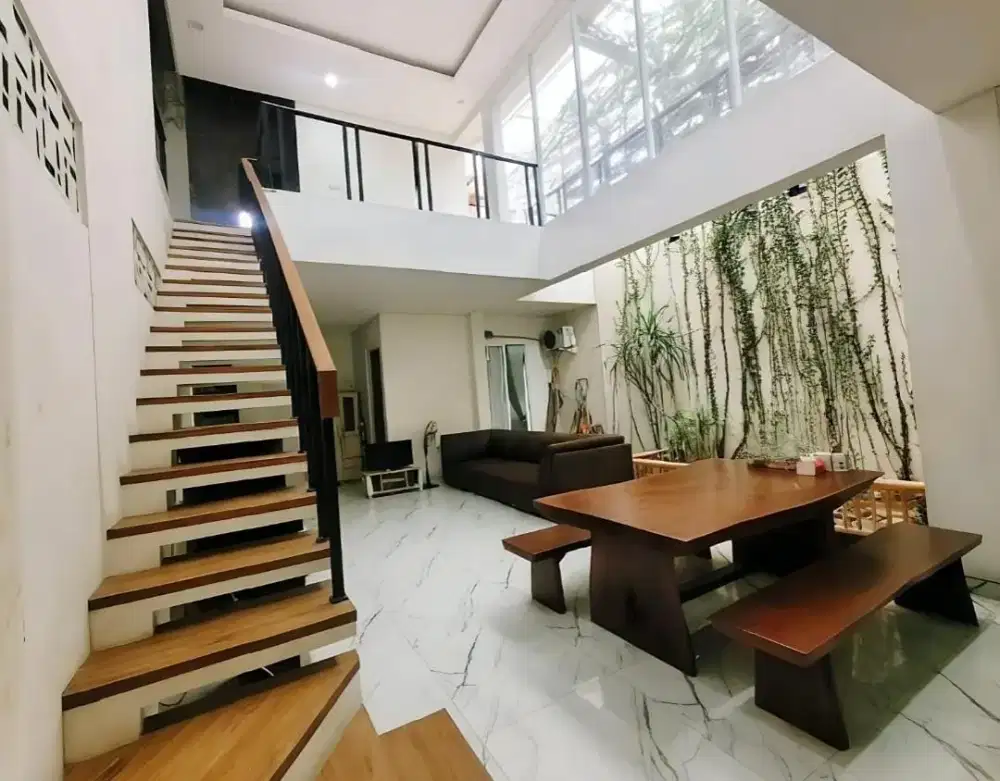 Ruma dijual cantik minimalis tengah kota kalicari supriyadi majapahit