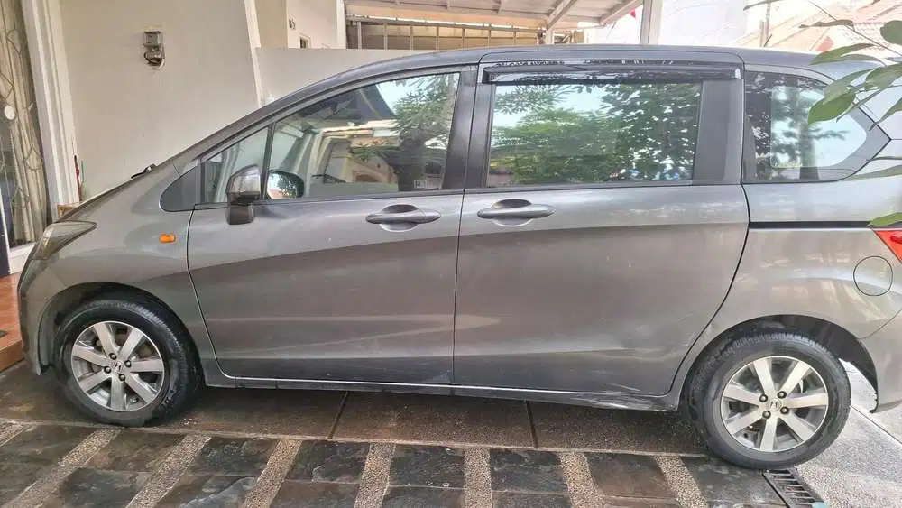 Honda Freed 2010 Bensin