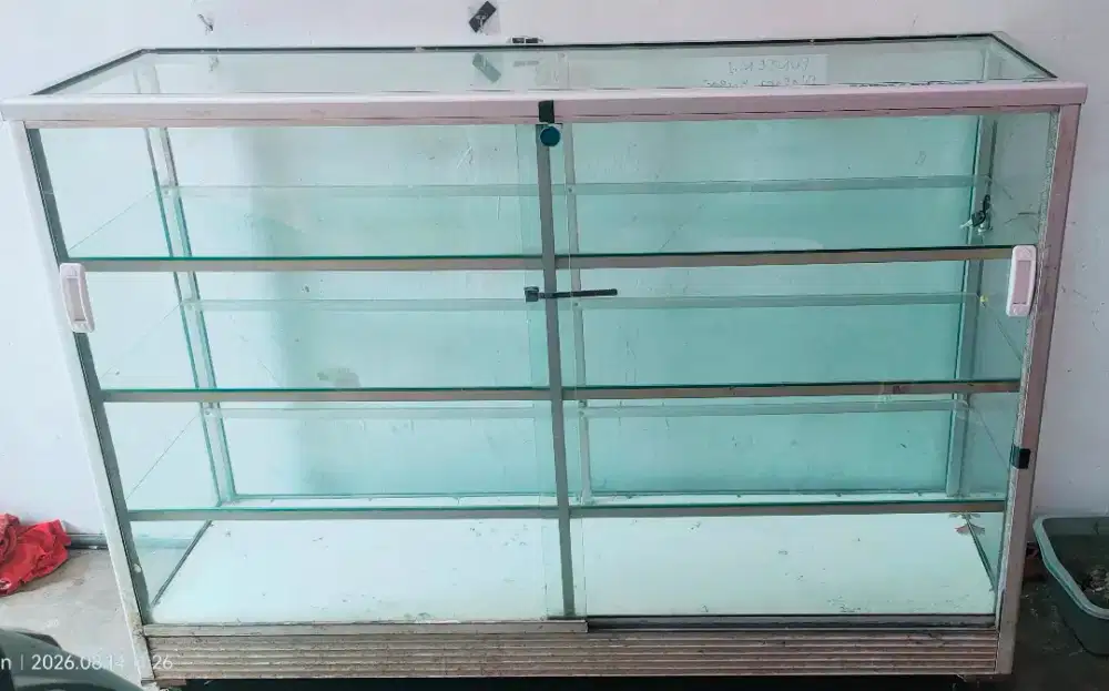 Etalase kaca 1,5 meter (Second)