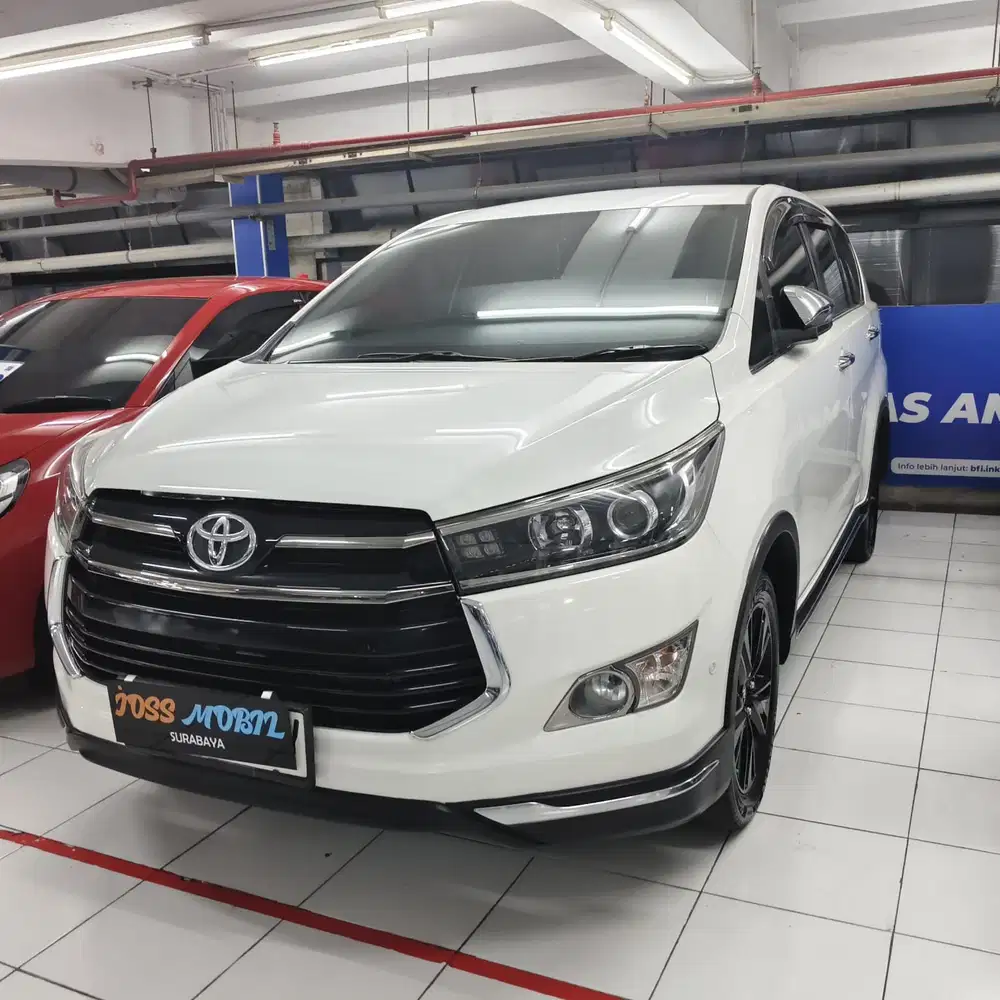 INNOVA VENTURER BENSIN  AT 2019