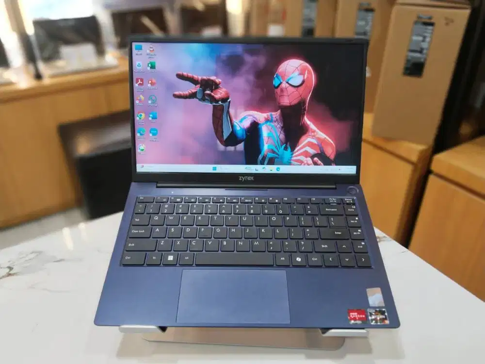 LAPTOP ZYREX D-TECH RYZEN 5-3500U/RAM 16GB/SSD 256GB/14 INCH/LIKE NEW