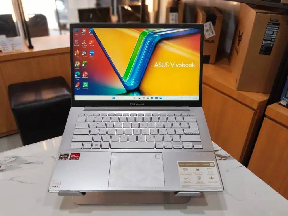 ASUS VIVOBOOK E1404FA RYZEN 3-7320U/RAM 8GB/SSD 256GB/PEFORMA HIGH