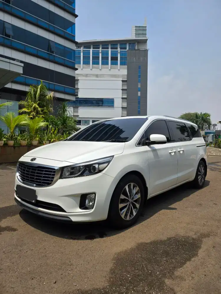 Kia Grand Sedona AT 2017 Putih Sunroof Paket Credit Murah aja