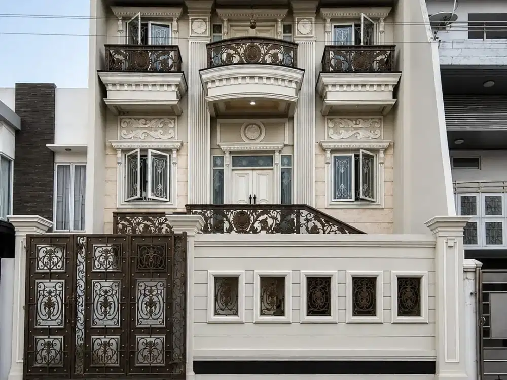 ANA RUMAH MEWAH UK 10X20M DI TAMAN PALEM